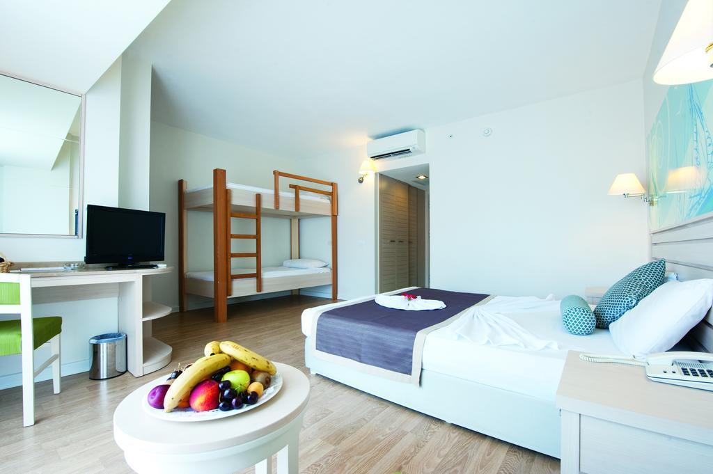 Thalia Beach Resort Hotel Ilica  Esterno foto