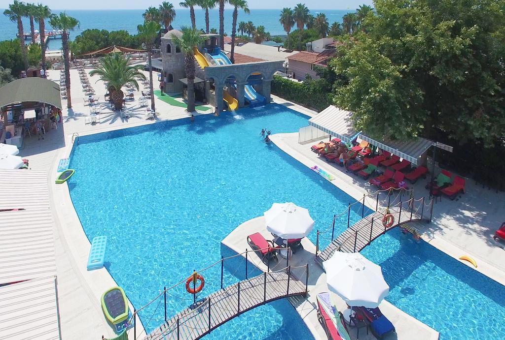 Thalia Beach Resort Hotel Ilica  Esterno foto